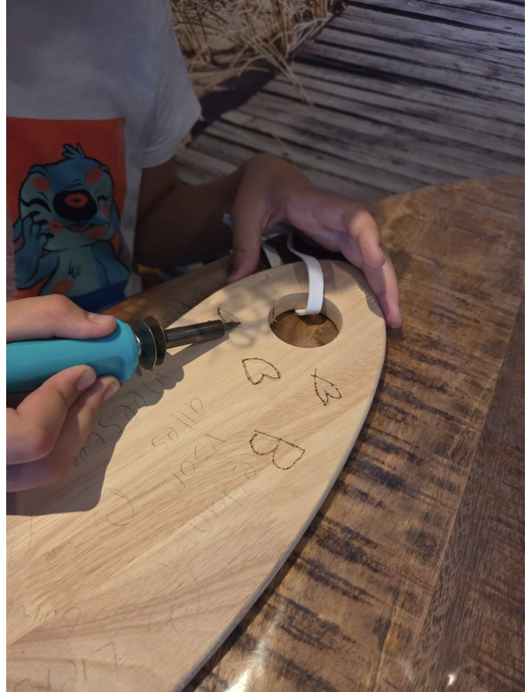 Kinderfeestje houtgraveren